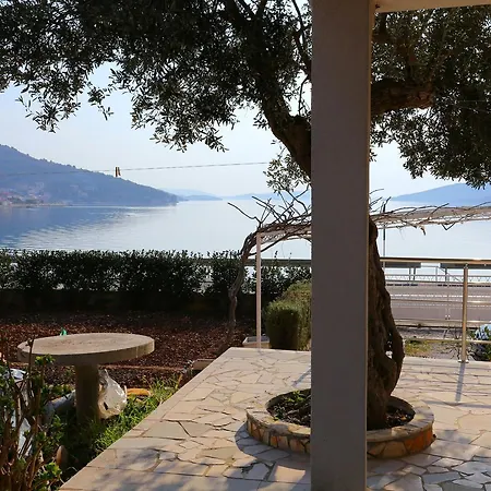 Apartamento Poljica 10353b Marina (Bossoglina)